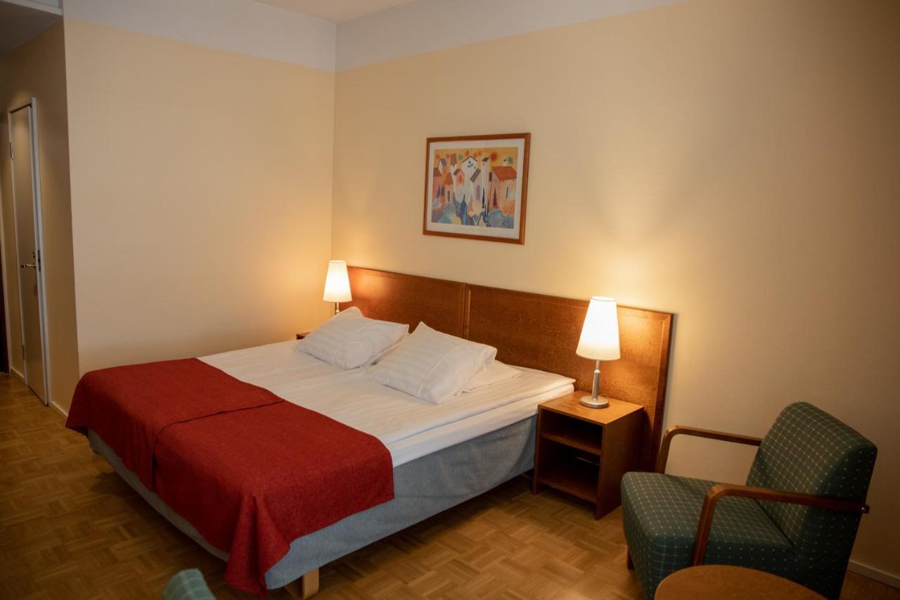 Hotel Kokkola Bagian luar foto
